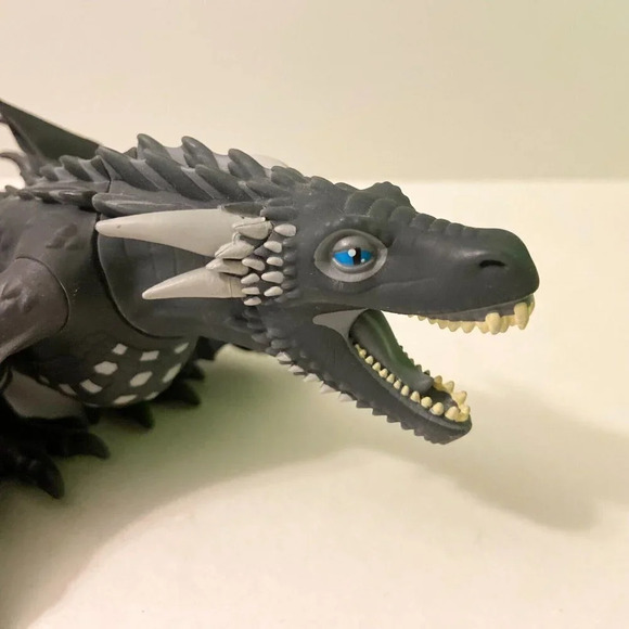 2018 Game of Thrones Wight Viserion 6 Inch Long Titans  Vinyl Dragon Figure - Picture 3 of 16